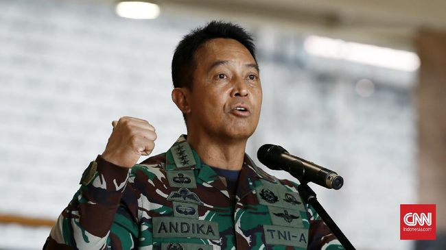 Presiden Jokowi mengaku tengah mencari hari baik untuk melantik Jenderal Andika Perkasa sebagai Panglima TNI.