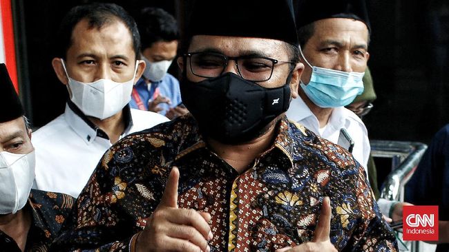 Yaqut mengatakan jika Farid Okbah terbukti melakukan tindak pidana terorisme, ia akan berhadapan dengan hukum yang berlaku.