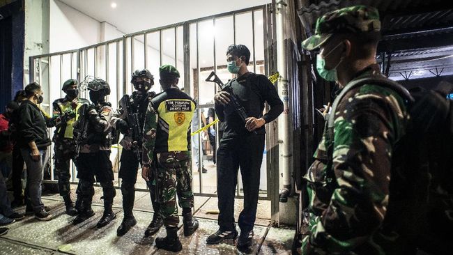 PKS meminta densus 88 bersikap adil usai menangkap tiga ulama atas dugaan terorisme. Densus 88 juga diminta menangkap KKB di Papua.