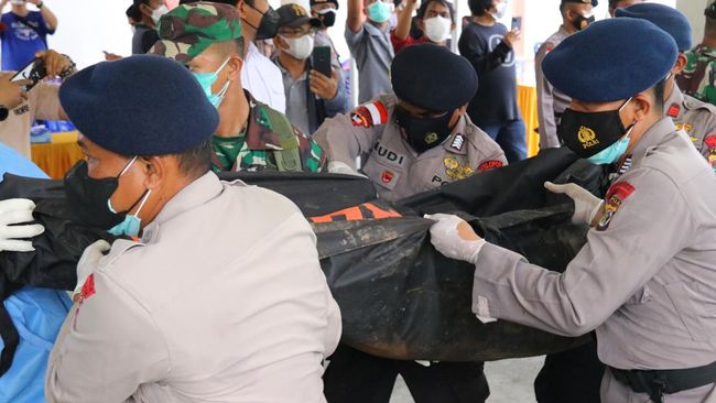 Kepala Suku Kabupaten Puncak duka mendalam atas terbunuhnya anak Kepala Suku Dani, Beby Tabuni di tangan KKB. Warga diminta tak lagi menerima kehadiran KKB.