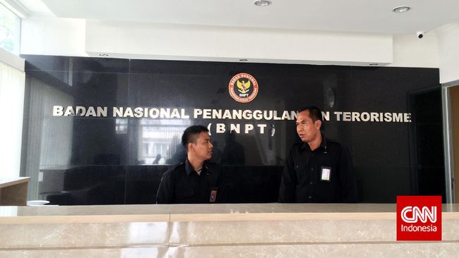 Badan Nasional Penanggulangan Terorisme (BNPT) merilis sejumlah ciri penceramah berpaham radikal. Berikut ciri-cirinya.
