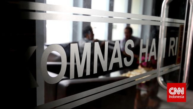 Densus 88/AT Polri memenuhi undangan klarifikasi Komnas HAM terkait dengan penembakan dokter Sunardi dalam kasus terorisme.