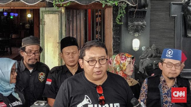 Fadli Zon mengklaim dirinya saat menjadi Wakil Ketua DPR setiap hari menerima berbagai delegasi hingga puluhan orang.