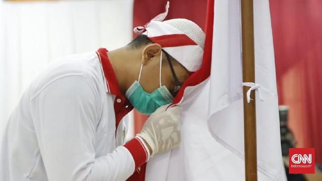 Alex Ruyaweri yang menyatakan ikrar ke NKRI adalah mantan kepala staf angkatan darat TPNPB wilayah Tabi dengan pangkat jenderal bintang 3.