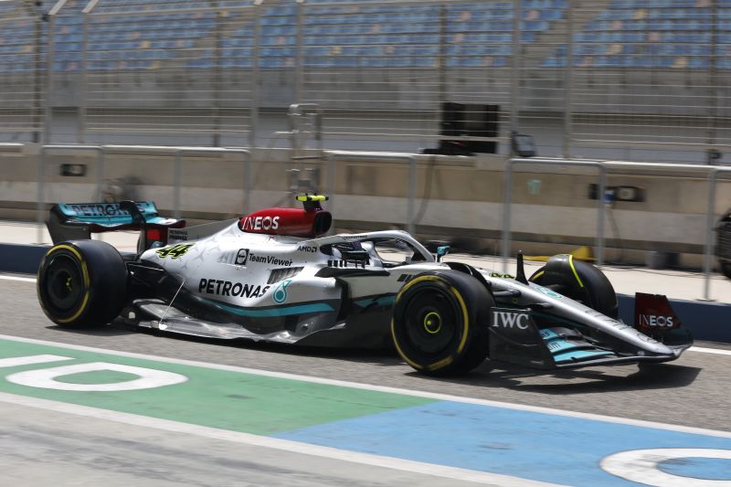 Perubahan desain ektrem Mercedes jadi sorotan di tes pramusim Bahrain