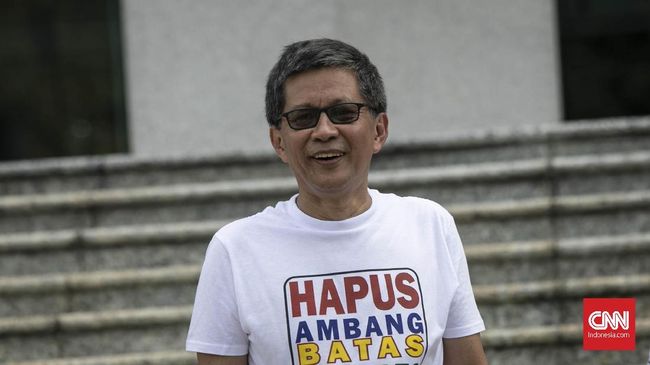 Di sidang Munarman, Rocky Gerung mengaku mempelajari perbandingan antarnegara dan ia tidak menemukan alasan untuk menyetujui ISIS.