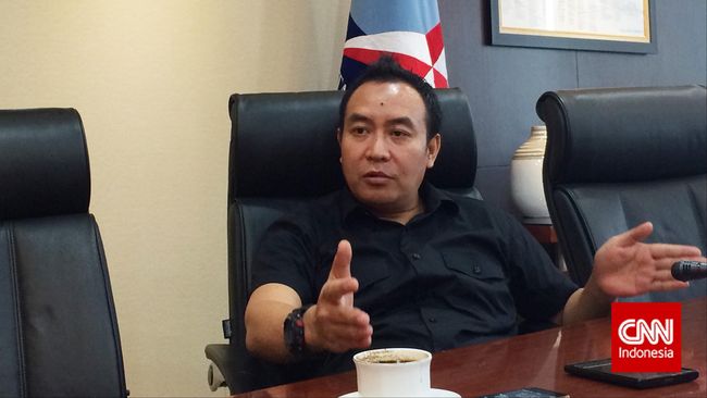 Fraksi Demokrat di DPR mendesak penyelidikan laporan yang menduga Negara Islam Indonesia Sumbar berniat gulingkan pemerintah.