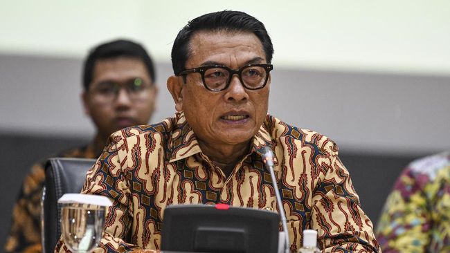 Moeldoko minta warga waspada lantaran Negara Islam Indonesia (NII) yang dicap inggin gulingkan pemerintah sudah menyusup ke ASN hingga mahasiswa.