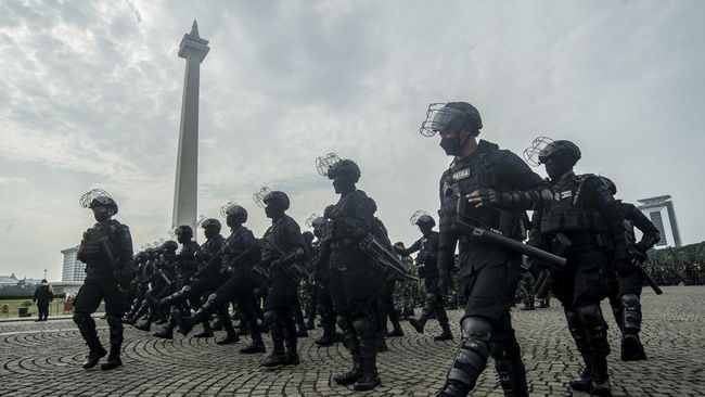 Total 45.108 personel ada dalam Korps Brimob saat ini: 8.081 orang di Mako Brimob, sementara 37.027 lainnya tersebar di 34 Sat Brimob seluruh Indonesia.