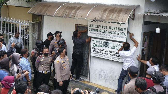 Ketua SETARA Institute Hendardi mengkritik Badan Pembinaan Ideologi Pancasila (BPIP) selama ini hanya bekerja dengan melakukan kegiatan seremoni dan agitasi.