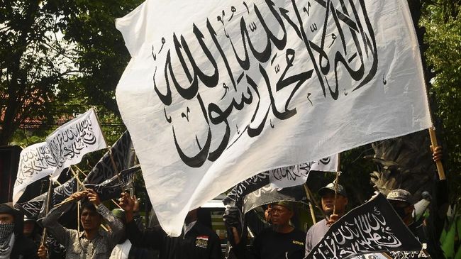 Polisi menilai Khilafatul Muslimin memiliki latar belakang dan kedekatan dengan sejumlah organisasi teroris.
