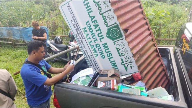 Pimpinan dan para pengajar hingga santri yang berada di Pondok Pesantren Khilafatul Muslimin di Kabupaten Maros, Sulawesi Selatan, didominasi asal NTB.