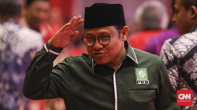 Muhaimin Iskandar alias Cak Imin menilai kondisi perpolitikan Indonesia saat ini kering kerontang karena isunya masih seputar buzzer politik Denny Siregar.