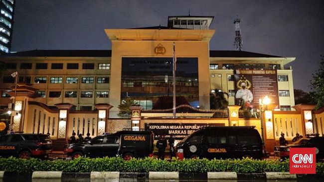 Daftar nama 30 polisi yang dimutasi oleh Kapolri berdasar Surat Telegram Kapolri dengan nomor ST/2046/IX/KEP./2022 tertanggal 24 September 2022.