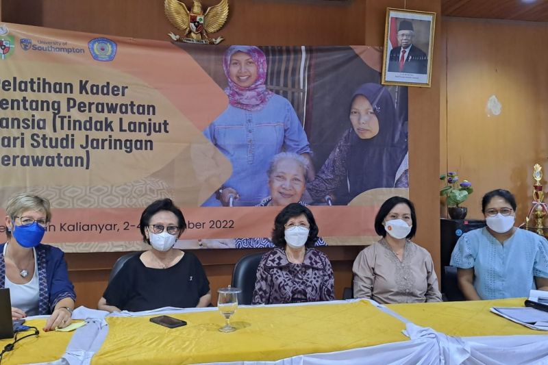 Akademisi: Kader lansia perlu tingkatkan kemampuan perawatan lansia