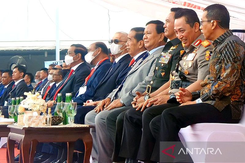 Jokowi saksikan demonstrasi prajurit TNI di Indo Defence 2022