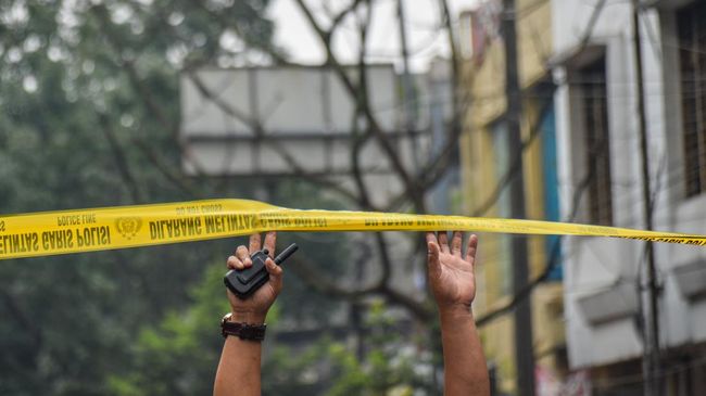 Dua orang tewas akibat ledakan yakni pelaku dan salah seorang anggota Polri. Sementara 9 lainnya terluka.