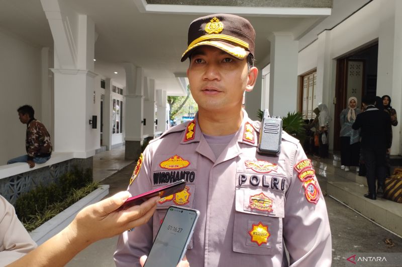 Kapolres Garut pastikan pelayanan publik tetap berjalan normal