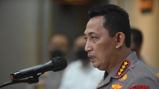 Kapolri Jenderal Listyo Sigit Prabowo memastikan pelaku teror bom bunuh diri di Polsek Astana Anyar sempat menjalani program deradikalisasi.