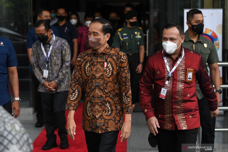 Kemarin, korupsi masalah pembangunan hingga survei kepuasan publik