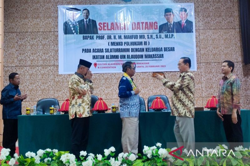 Menko Polhukam hadiri silaturahim Mubes IKA UINAM di Makassar