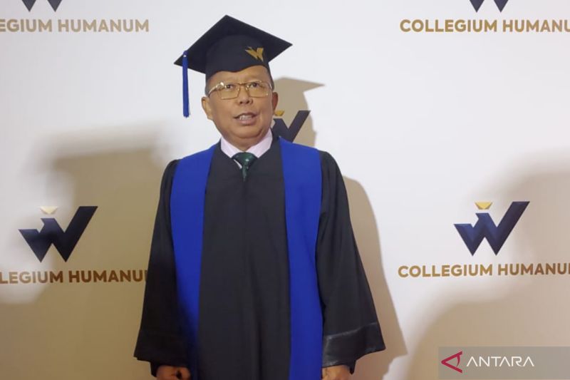 Arsul Sani raih gelar doktor hukum dari Collegium Humanum