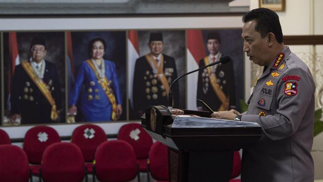 Kapolri Jenderal Listyo Sigit dikabarkan telah merekomendasikan Komjen Rycko Amelza Dahniel sebagai Kepala BNPT yang baru menggantikan Komjen Boy Rafli Amar.