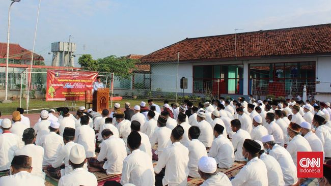 Sebanyak 7.584 narapidana kasus narkoba, 271 narapidana kasus korupsi hingga tujuh narapidana kasus terorisme di wilayah Jawa Barat memperoleh remisi Idulfitri.