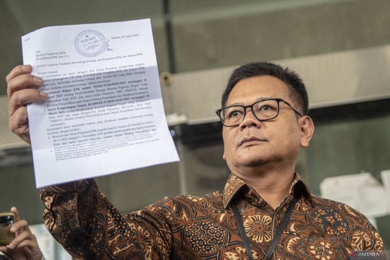 Kemarin, Endar Priantoro laporkan sekjen KPK hingga pelantikan dirjen