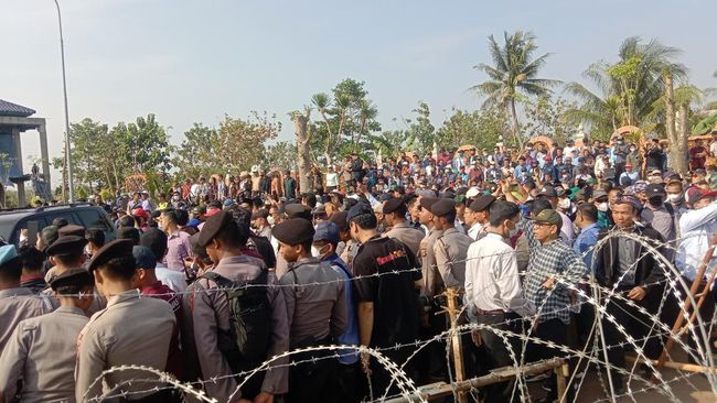 MUI Pusat tengah mengumpulkan data dan mengkaji dugaan ajaran sesat di Pondok Pesantren Al-Zaytun, Kecamatan Gantar, Kabupaten Indramayu, Jawa Barat.