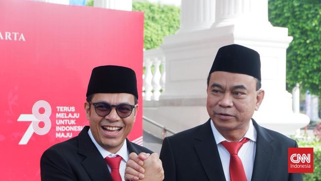 Jokowi meminta Budi Arie segera bergerak untuk melanjutkan proyek BTS program BAKTI Kominfo di sisa satu setengah tahun pemerintahannya.