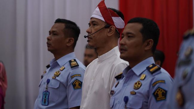 Mantan Sekretaris Umum Front Pembela Islam (FPI) Munarman akan bebas murni pada 27 April 2024.