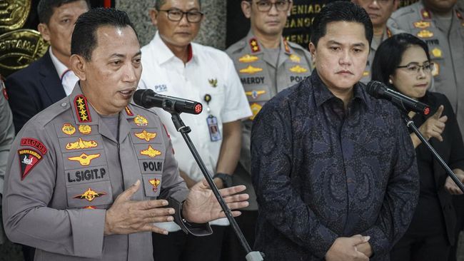 Kapolri Jenderal Listyo Sigit Prabowo mengatakan Densus 88 tengah mendalami jaringan teroris pegawai PT KAI yang sudah ditangkap di Bekasi.