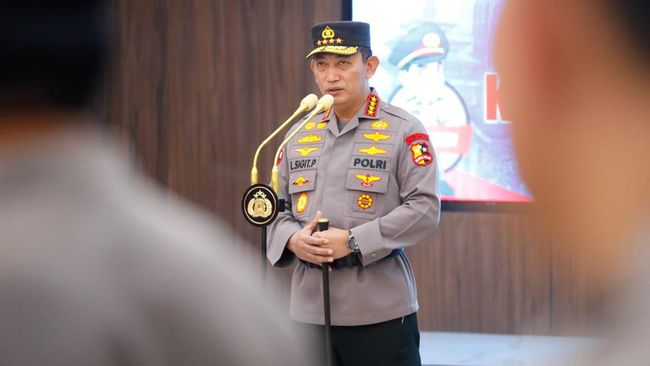 Kapolri Jenderal Listyo Sigit Prabowo mengungkapkan jajarannya mengamankan pelaksanaan Misa Natal 2023 di 39.495 gereja di Indonesia.