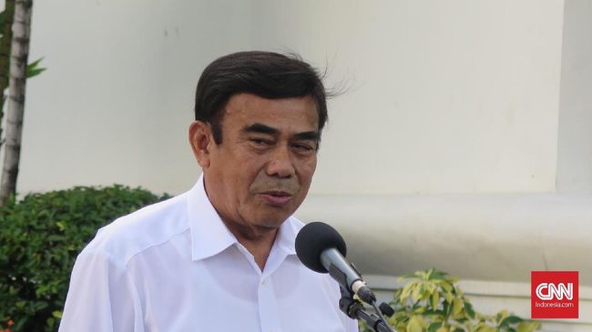 Istana merespons Fachrul Razi yang menduga pencopotannya dari Menteri Agama oleh Jokowi karena menolak membubarkan Front Pembela Islam (FPI).