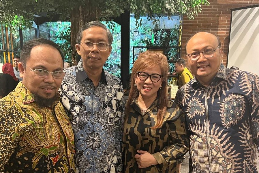 Platform DCFX Raih Predikat Broker Terbaik 2023 dari Bappebti