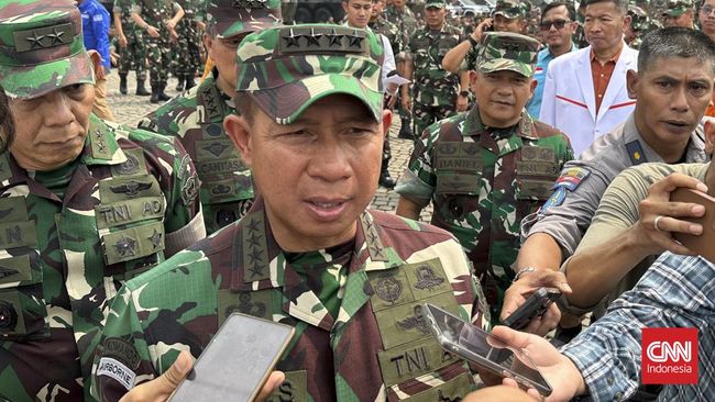 Panglima TNI Jenderal Agus Subiyanto mengatakan kelompok separatis memiliki agenda menggagalkan Pilkada di wilayah Papua.