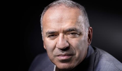 Rusia Masukkan Legenda Catur Garry Kasparov ke Dalam Daftar Teroris