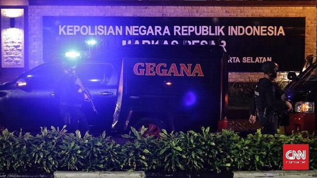 Dalam Rancangan Undang-udang Polri itu juga ditekankan bahwa tugas penyadapan harus sesuai koridor berdasarkan UU tentang Penyadapan.