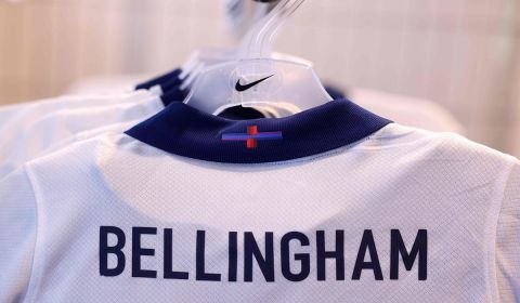 Jersey KW Timnas Inggris dan Skotlandia Marak Dijual di