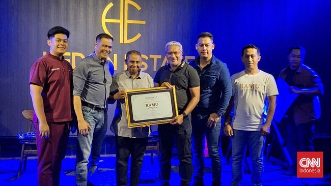 Acara peluncurkan bisnis kopi Umar Patek ini dihadiri mantan Kepala Densus 88 Antiteror Polri Irjen Marthinus Hukom yang dulu ikut memburunya.