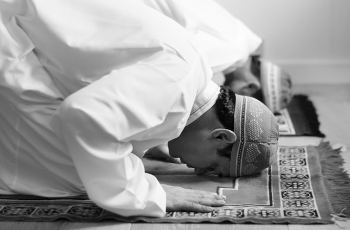 Bacaan Doa Doa Sholat Lengkap 5 Waktu: Arab, Latin, dan Artinya
