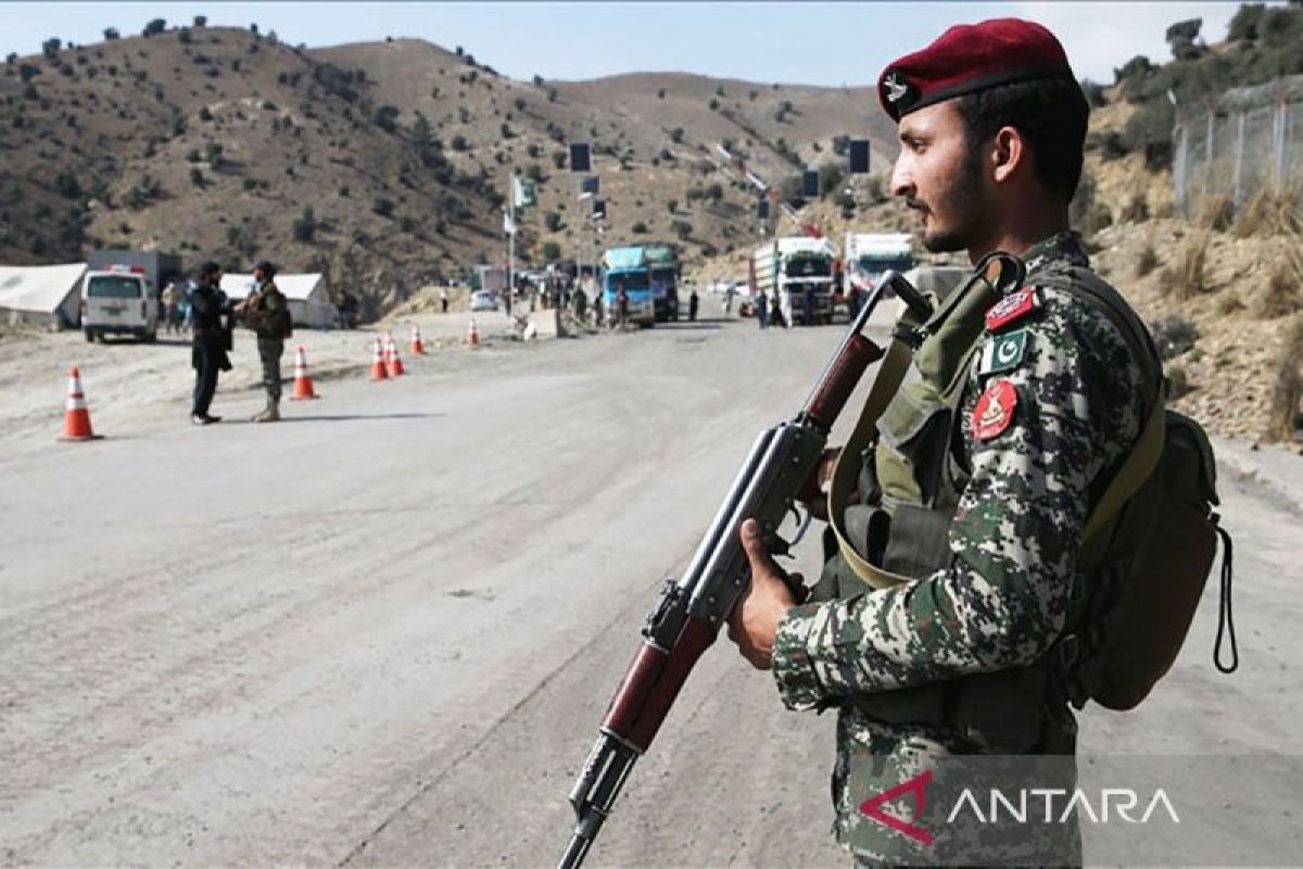 Pejabat senior Pakistan tewas dalam serangan militan di Waziristan