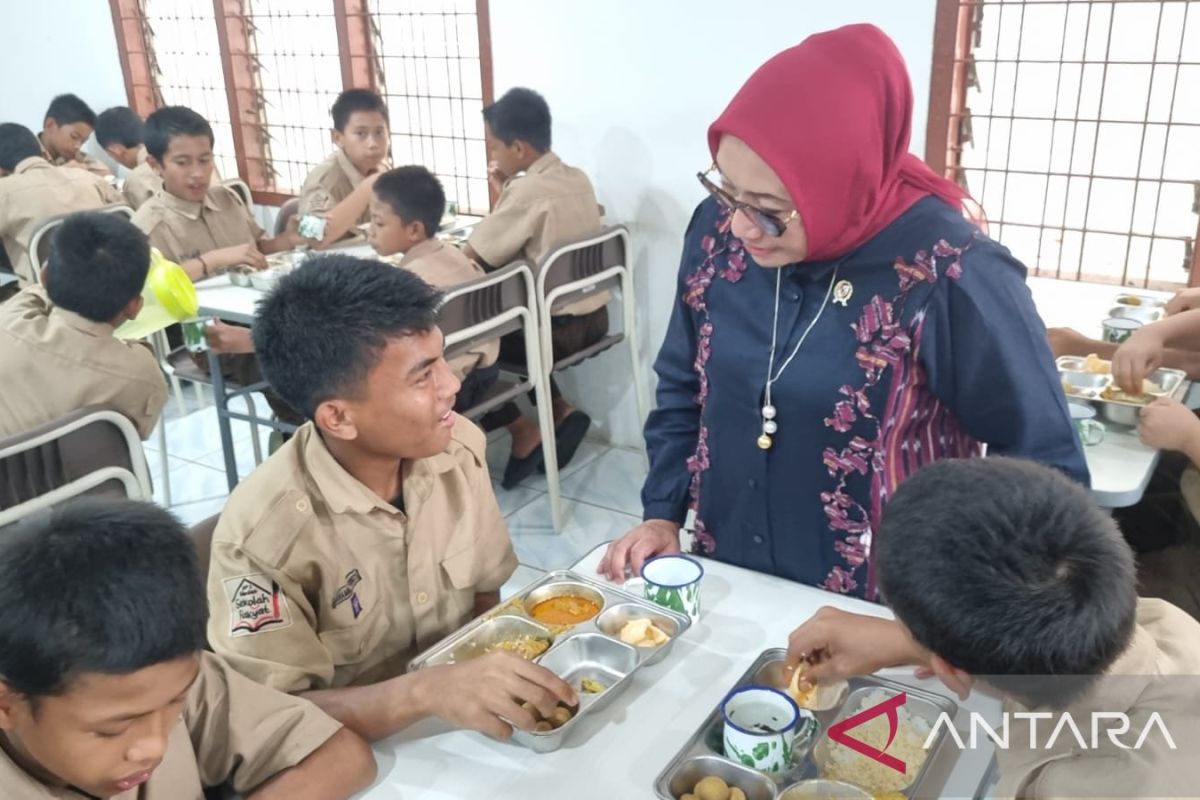 Menteri PPPA semangati siswa Sekolah Rakyat Menengah Pertama 2 Medan