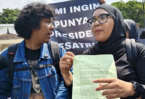 Andrie Yunus Surati Presiden Prabowo, Desak Kasus Penyiraman Air Keras Diadili di Peradilan Umum