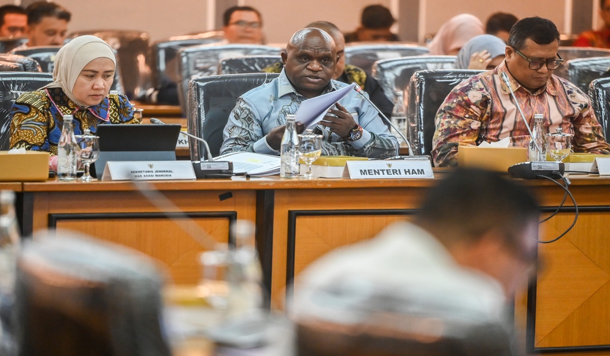 Fakta-fakta Penolakan Natalius Pigai soal Wacana Tembak Mati Begal