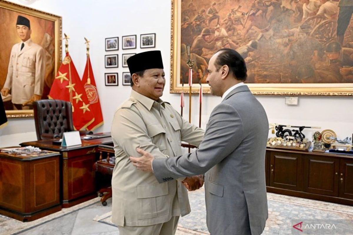 Di Istana Merdeka, Prabowo terima Menhan Qatar yang bawa pesan Emir