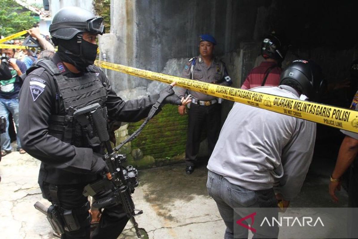 Densus 88 tangkap terduga teroris di Ciamis dan Lampung