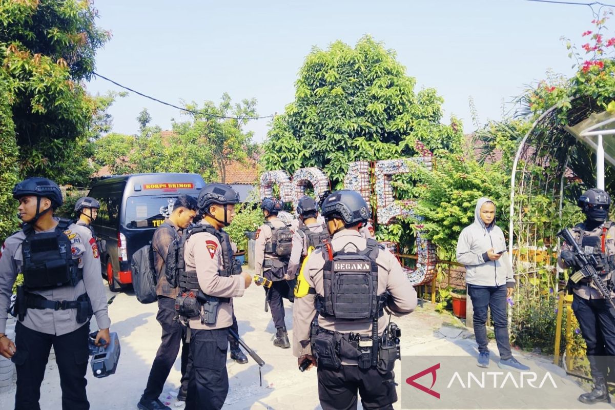 Polda Metro imbau masyarakat tetap tenang sikapi ancaman bom di Jaksel
