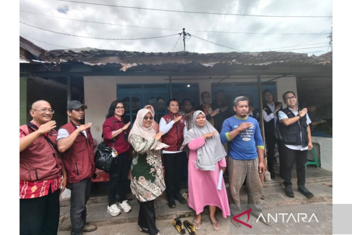 Bedah rumah orang tua siswa Sekolah Rakyat mulai jalan di Madura